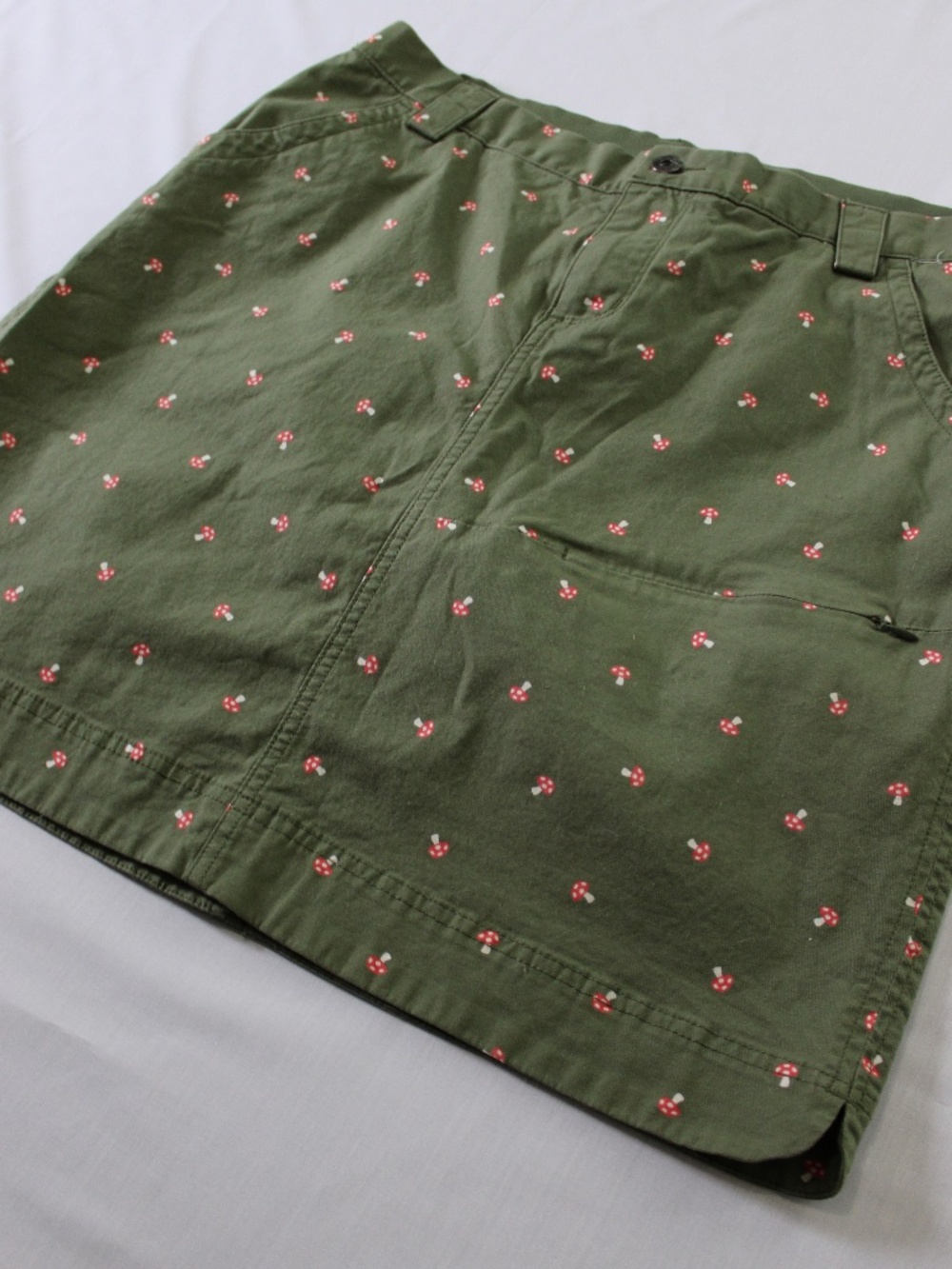 Duluth Trading Olive Mushroom Print Skort Size 14